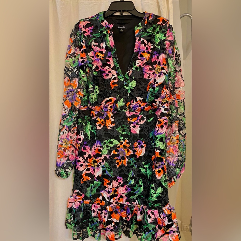 Kensie Black Floral Lace/Lined Mini. This is Stunning Colorful Floral Dress. NWT